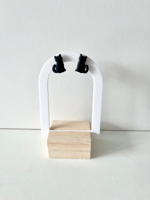 Black cat stud earrings